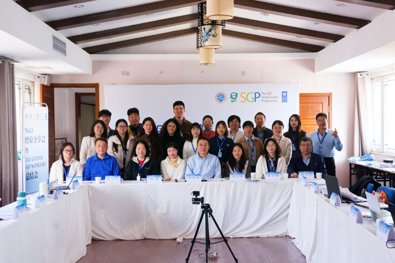 1762325976118130.jpg 合影 压缩2.jpg